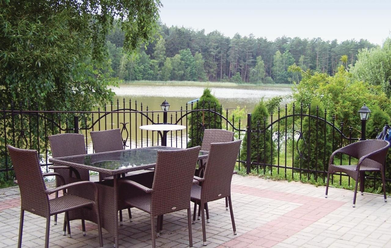 Дома для отпуска Four-Bedroom Holiday Home in Sianow Sianów